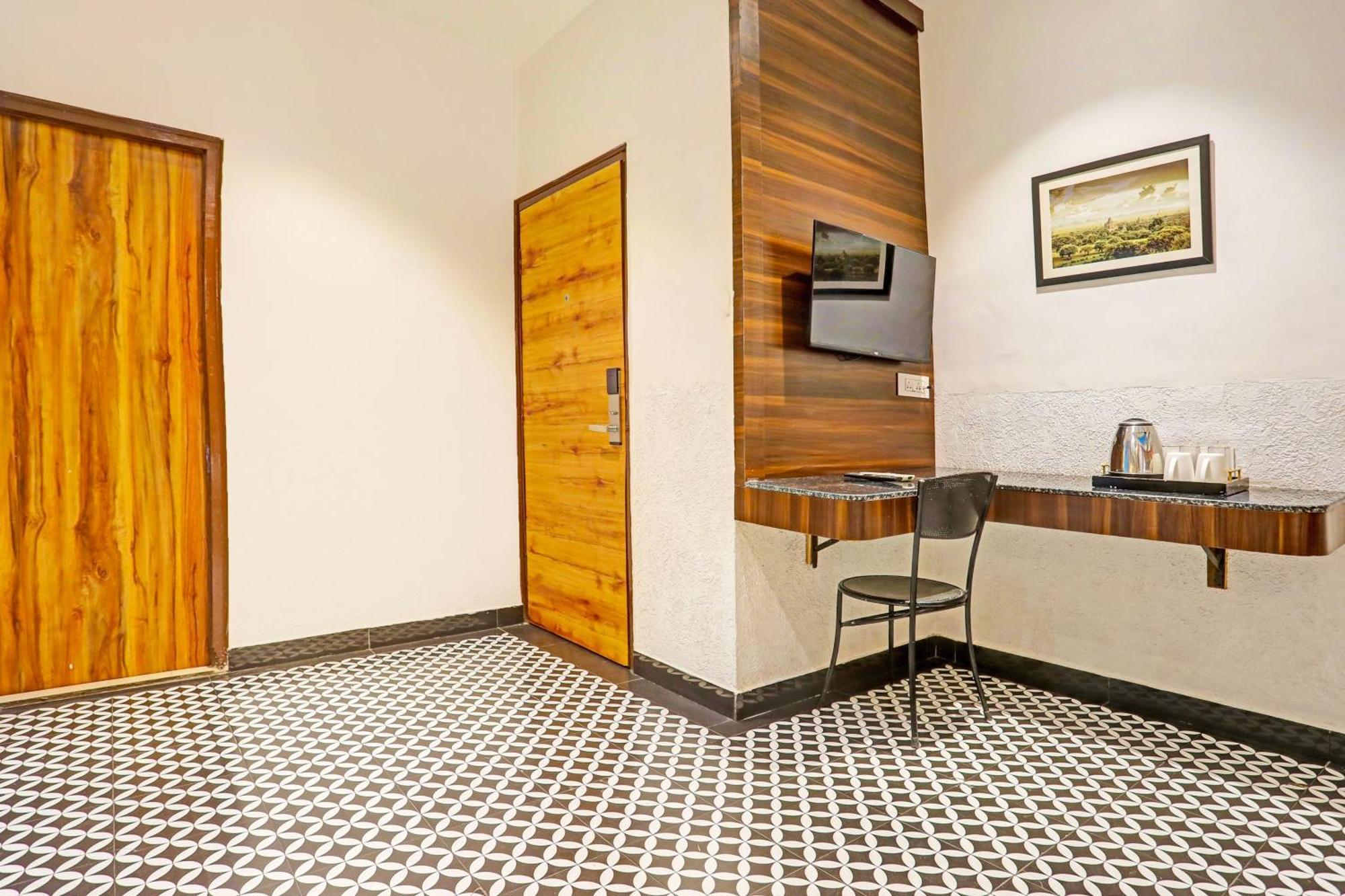 Super Townhouse Cantonment Formerly Sarin Hotel Varanasi