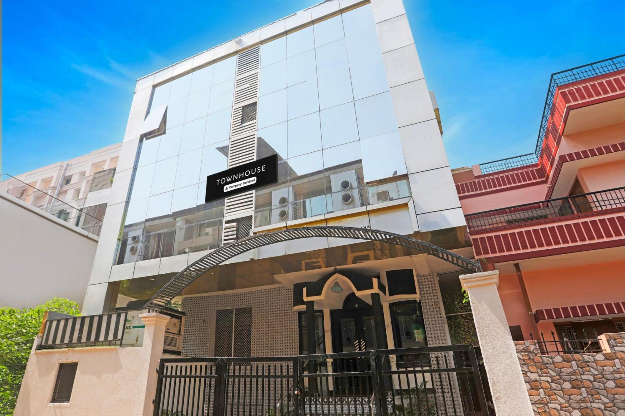 Super Townhouse Cantonment Formerly Sarin Varanasi