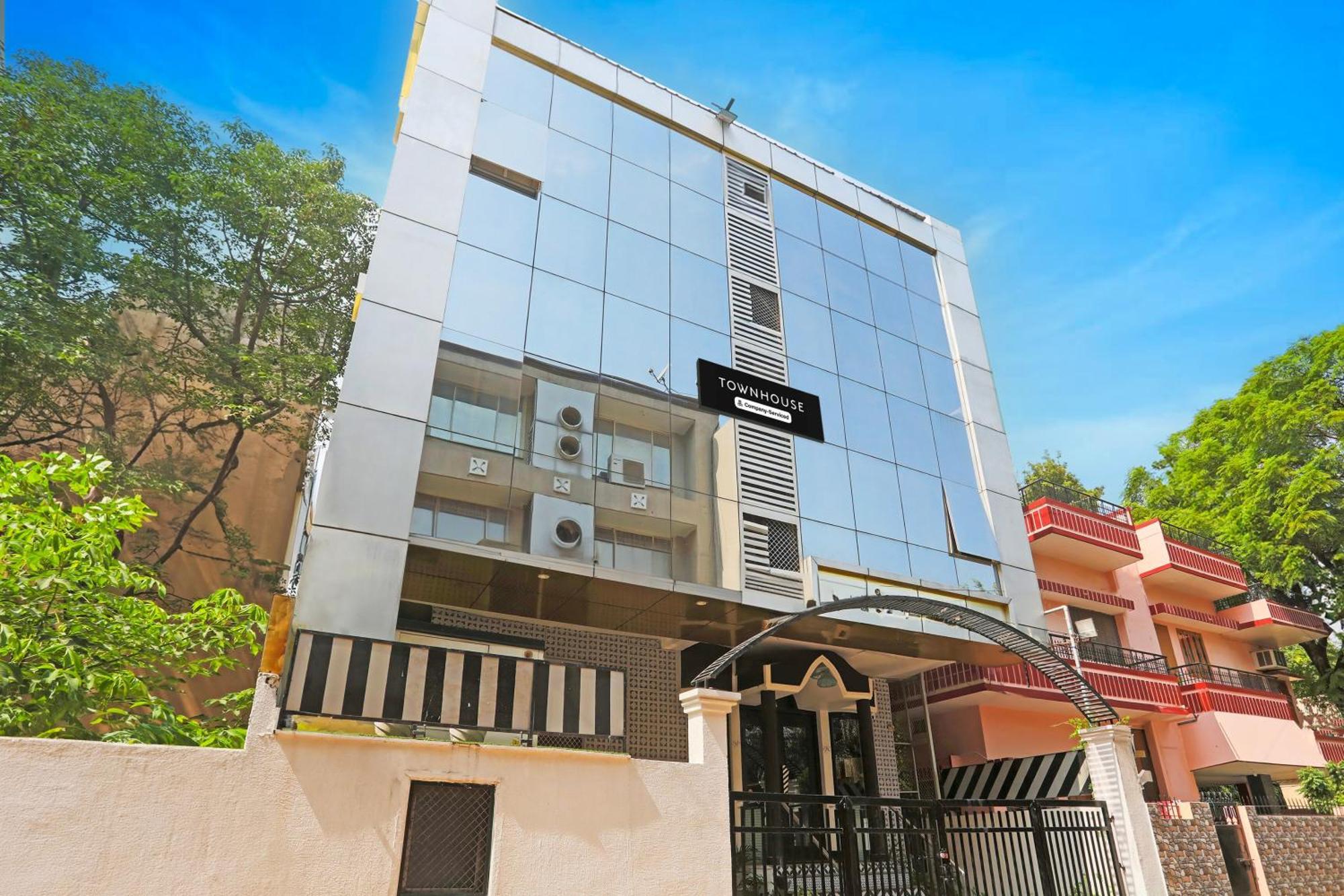 Hotel Super Townhouse Cantonment Formerly Sarin 3*