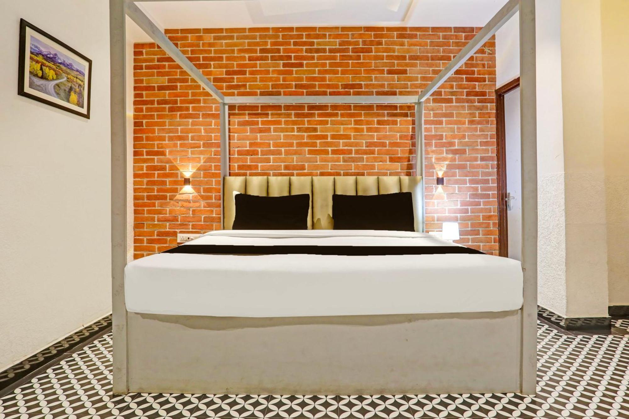 Super Townhouse Cantonment Formerly Sarin Varanasi